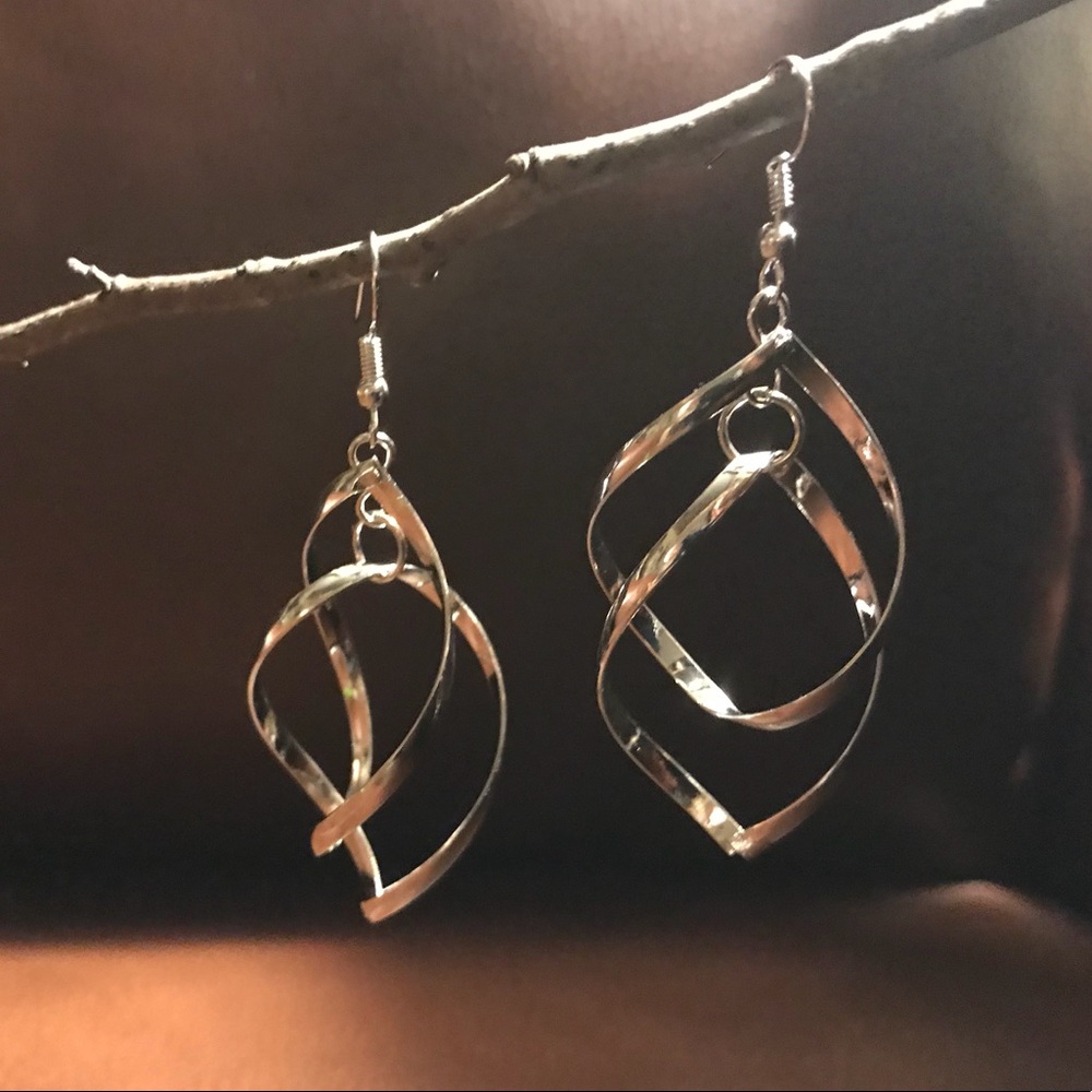 NEW Silver Tone Swirl Earrings